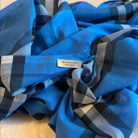 Burberry Classic Check Scarf - Cream, Black, and Red - Picture 2 of 6